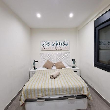 Private Room In The Center Of Estepona Zewnętrze zdjęcie